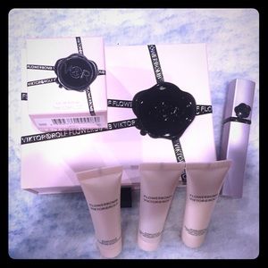 Flowerbomb 5 piece travel set